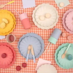 Meri-Meri Meri Meri Small Multicolor Reusable Bamboo Plates (Pack Of 6)